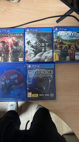 PS4 (PlayStation 4) Slim 500GB Nera Con 7 giochi