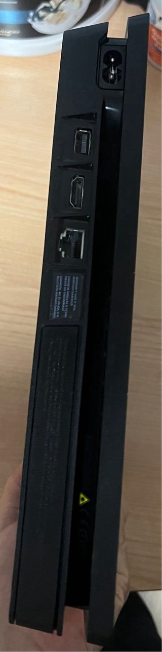 PS4 (PlayStation 4) Slim 500GB Nera Con 7 giochi