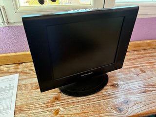TV LCD Supratech con DVD integrado