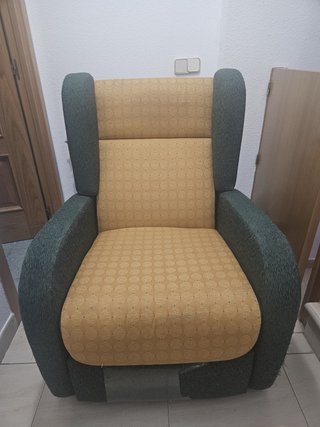Sillón orejero reclinable