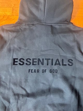 Sudadera Fear of God Essentials Negra