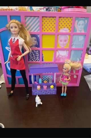 Set Barbie con chiosco e bambole