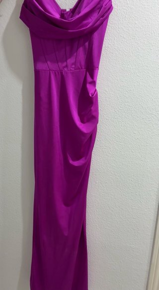 Vestido de fiesta fucsia