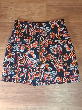 Falda Zara Talla XS Estampado Floral