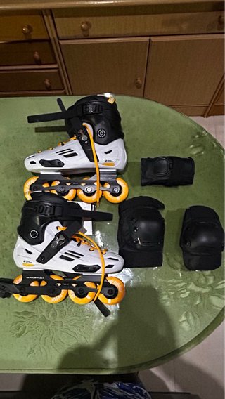 Patines en línea y protecciones