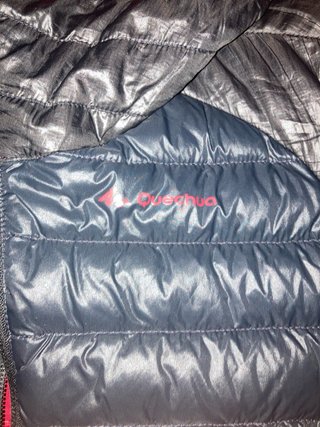 Chaqueta Quechua Negra y Roja
