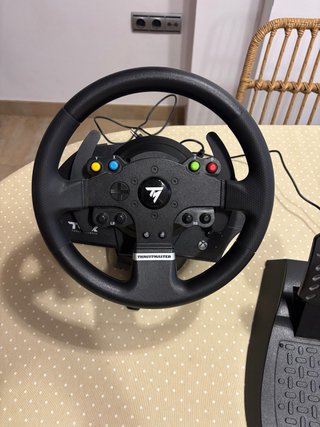Volante Thrustmaster TMX Force Feedback + pedales