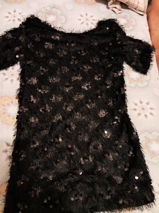 Vestido negro con lentejuelas