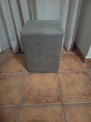 Set di 2 pouf in similpelle grigia antimacchia
