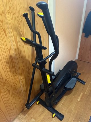 Bicicleta Elíptica Negra y Amarilla