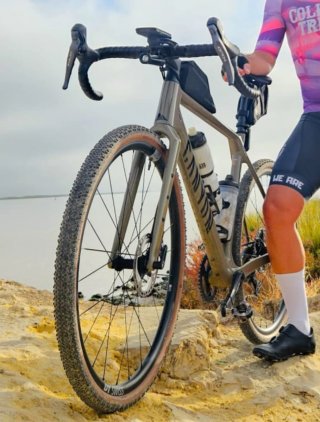 Bicicleta Gravel Canyon Grizl CF SL 8 1by.