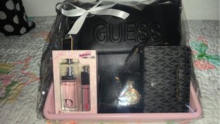 Cesta Regalo Guess y Kathy Kelly