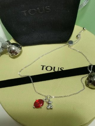 Pulsera Tous Oso y Piedra Roja