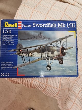Maqueta Revell Fairey Swordfish Mk I/III 1:72