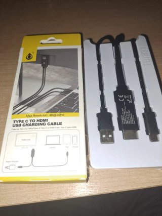 Cable USB-C a HDMI con carga