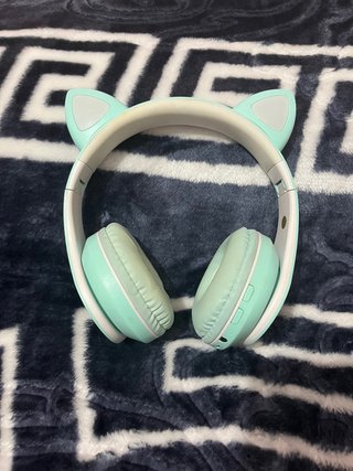Cascos con orejas de gato