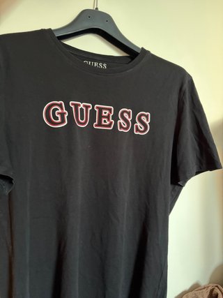 Camiseta Guess Negra Logo