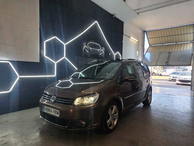 Volkswagen Touran 2.0 TDI Sport 2011