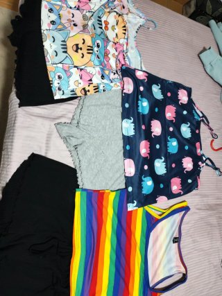 Tres camisetas con regalo de tres calzonas