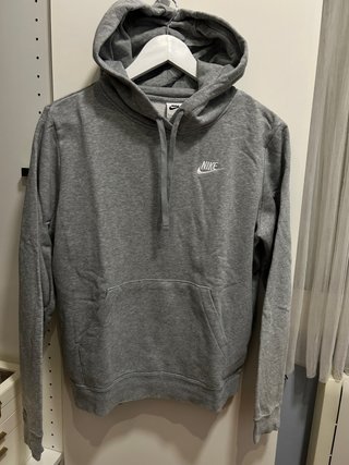 Sudadera Nike gris con capucha