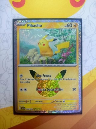 Carta Pokémon Pikachu Holo 046/128 30 aniversario