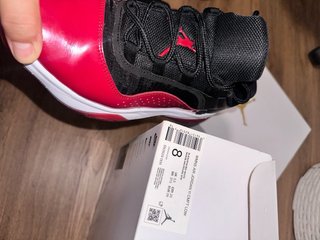 Nike Air Jordan 11 CMFT Low Roja y Negra