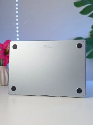 Macbook Air M4 100%