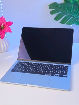 Macbook Air M4 100%