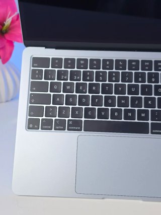 Macbook Air M4 100%