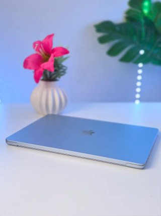 Macbook Air M4 100%