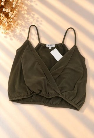 Top cruzado Melville verde militar-Talla S (Nuevo)