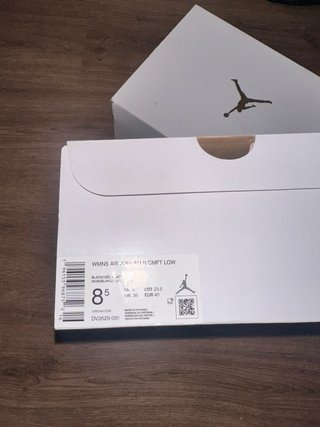 Nike Air Jordan 11 CMFT Low Rosa y Negra