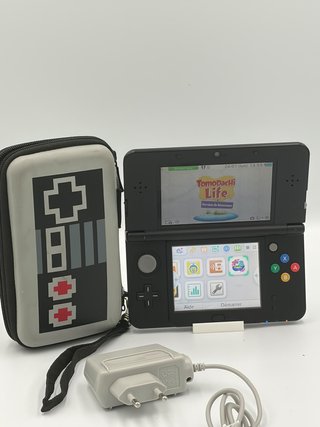 Nuovo Nintendo 3DS Nero + Custodia + Caricatore