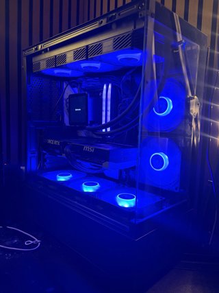 PC Gaming Top Ryzen 7 7800X3D + RTX 5080 | 32GB