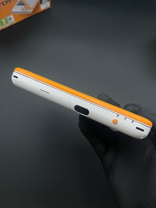 New Nintendo 2DS XL Bianco e Arancione con Scatola