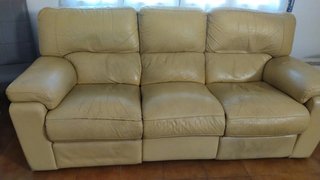 Divano in pelle beige