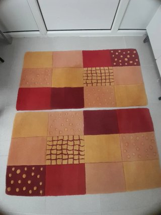 Lote 2 tappeti in lana vergine patchwork