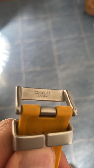 Reloj Casio G-Shock Amarillo y Plateado