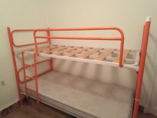 Litera Metálica Naranja y Blanca o 2 camas.