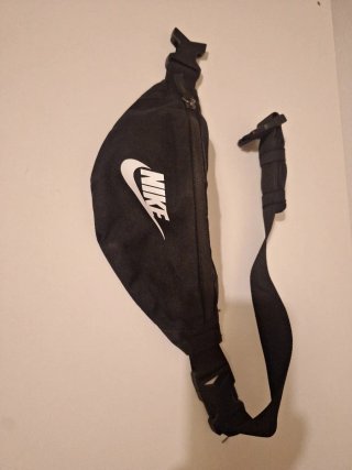 Riñonera Nike Negra