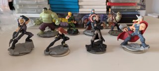 Lotto 8 Statuine Marvel