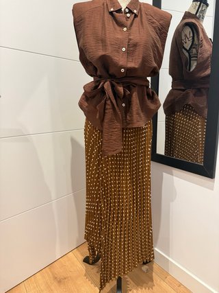 Conjunto Zara Marrón
