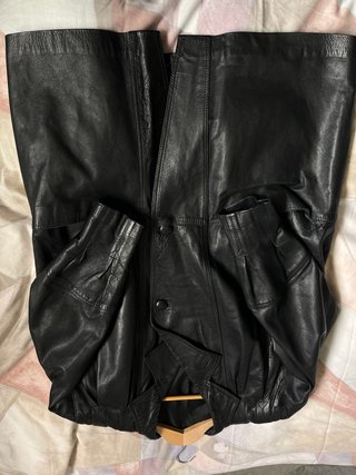 Chaqueta de cuero negra