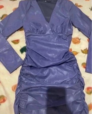 Vestido polipiel morado manga larga