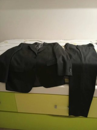 Traje de hombre negro