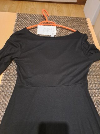 Vestido negro midi con etiqueta Talla XS