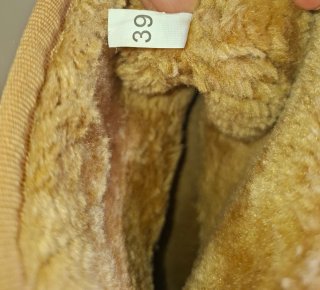 Botines beige de ante con forro interior