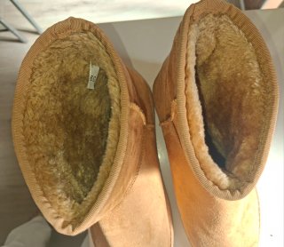 Botines beige de ante con forro interior