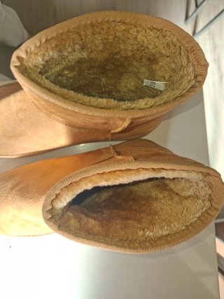 Botines beige de ante con forro interior