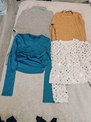 Lote de 4 prendas de ropa variadas